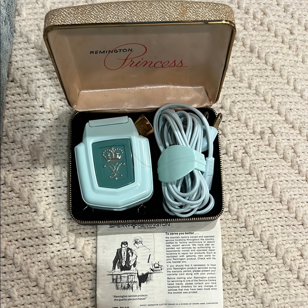 Remington Shaver in Light Blue with Gold Accents